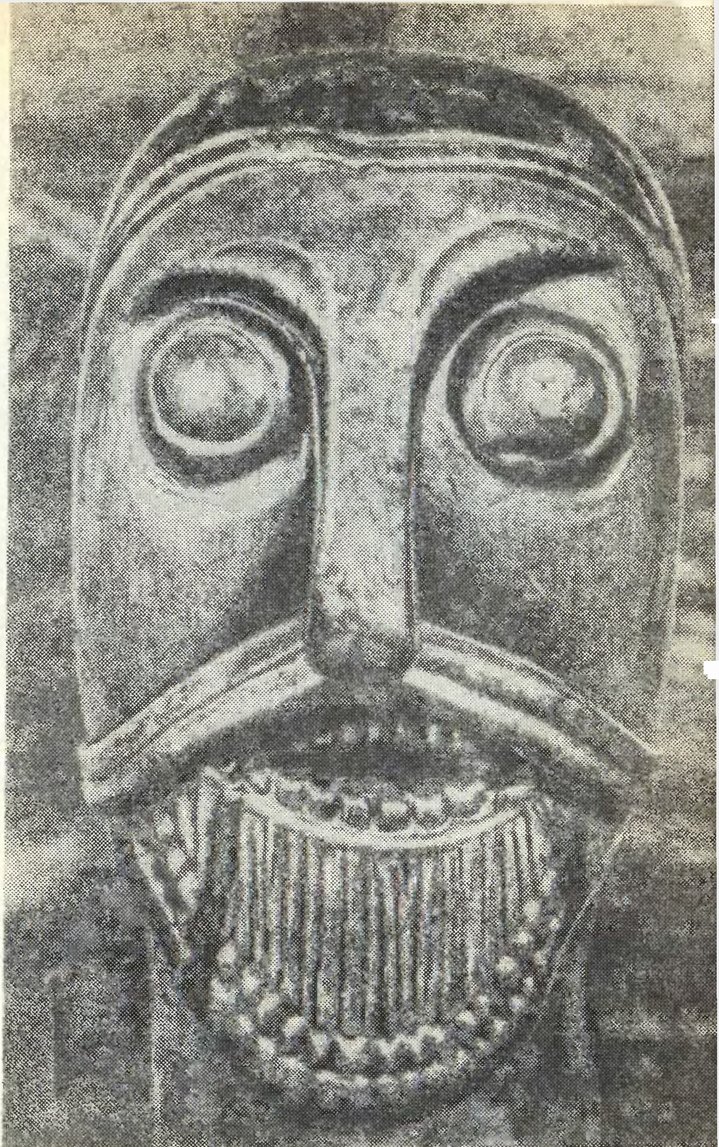 Голова викинга (деревянная скульптура) украшала повозку, которая вместе с другими предметами захоронения знатной женщины была найдена в Усебергском корабле